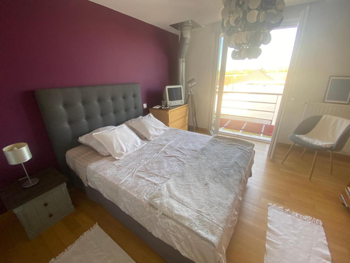 Chambre Avec Salle De Bain Privee Dans Maison Бурж Экстерьер фото